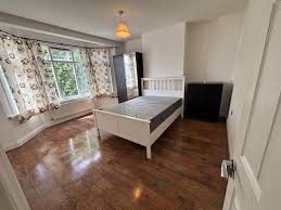 Comfortable Double room available at Ilford,IG1 4UH in 800PM